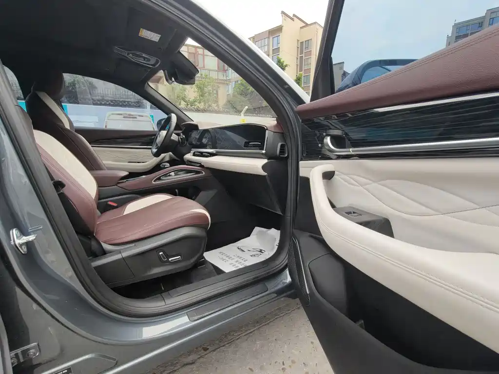 Xingyue L 2.0 TD DCT EVO 2 WD Distinguished