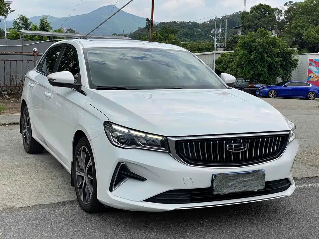 Emgrand 4 th Gen 1.5 L CVT Distinguished