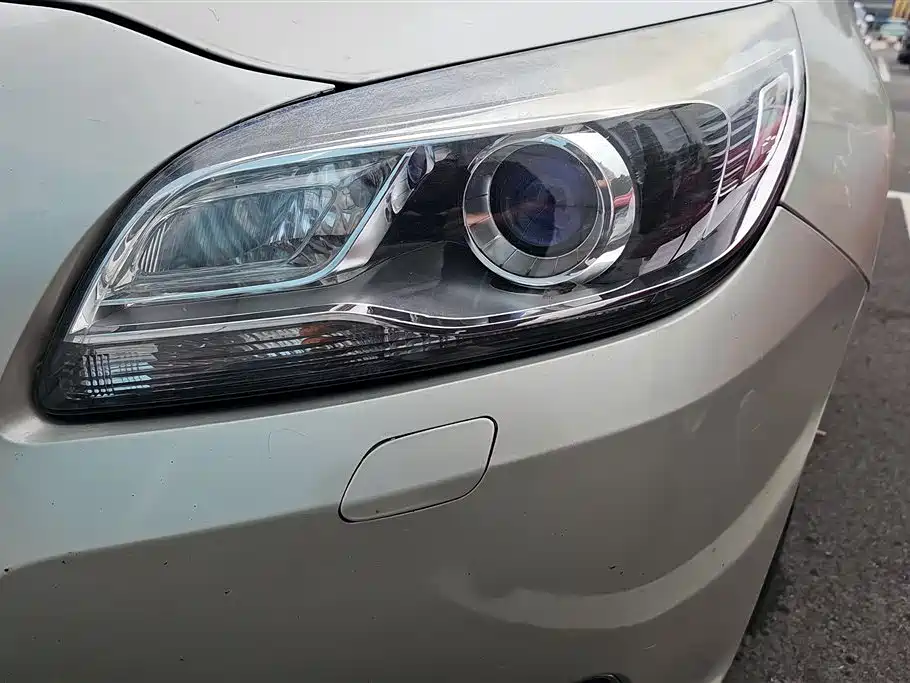 Malibu 2.0 L Auto Luxury