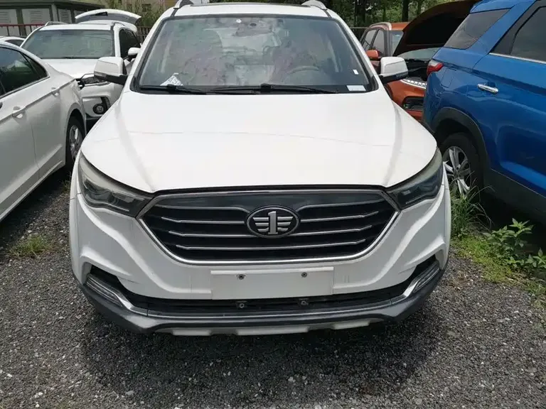 Besturn X40 Internet Celebrity 1.6 L Auto Luxury