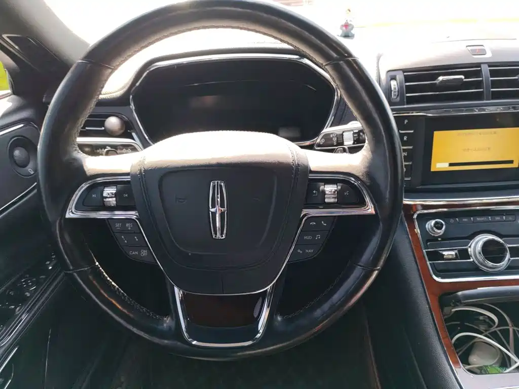 Lincoln Continental 2.0 T 2 WD Honor Shine