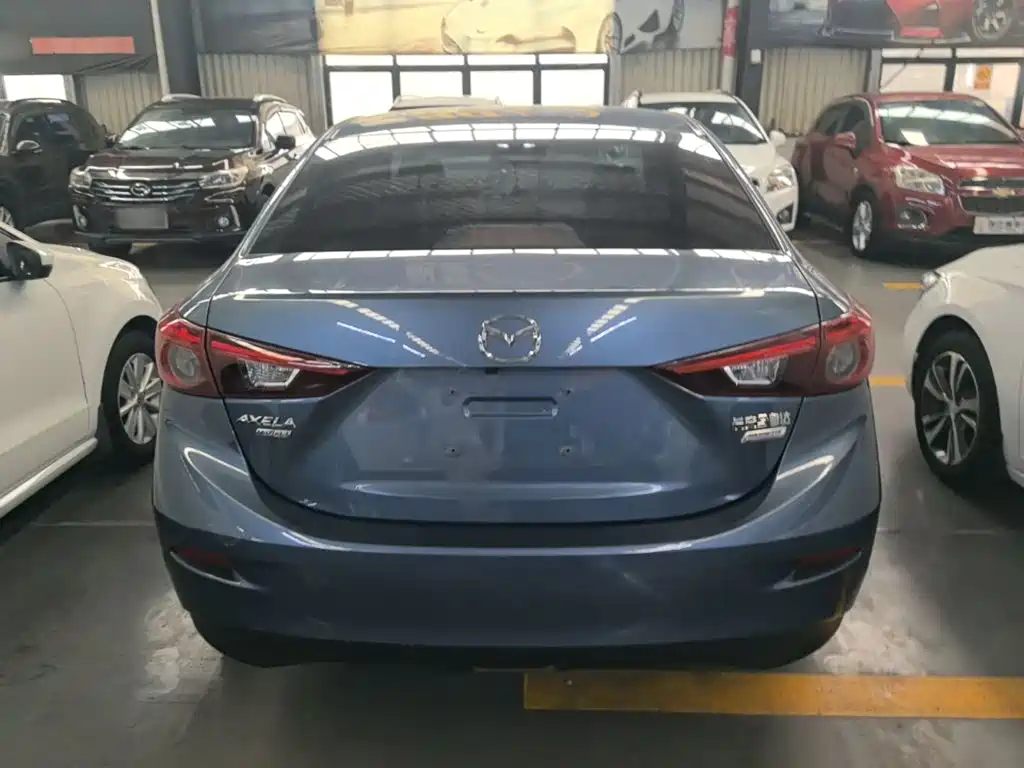 Mazda 3 Axela Sedan 1.5 L Auto Luxury CN-V