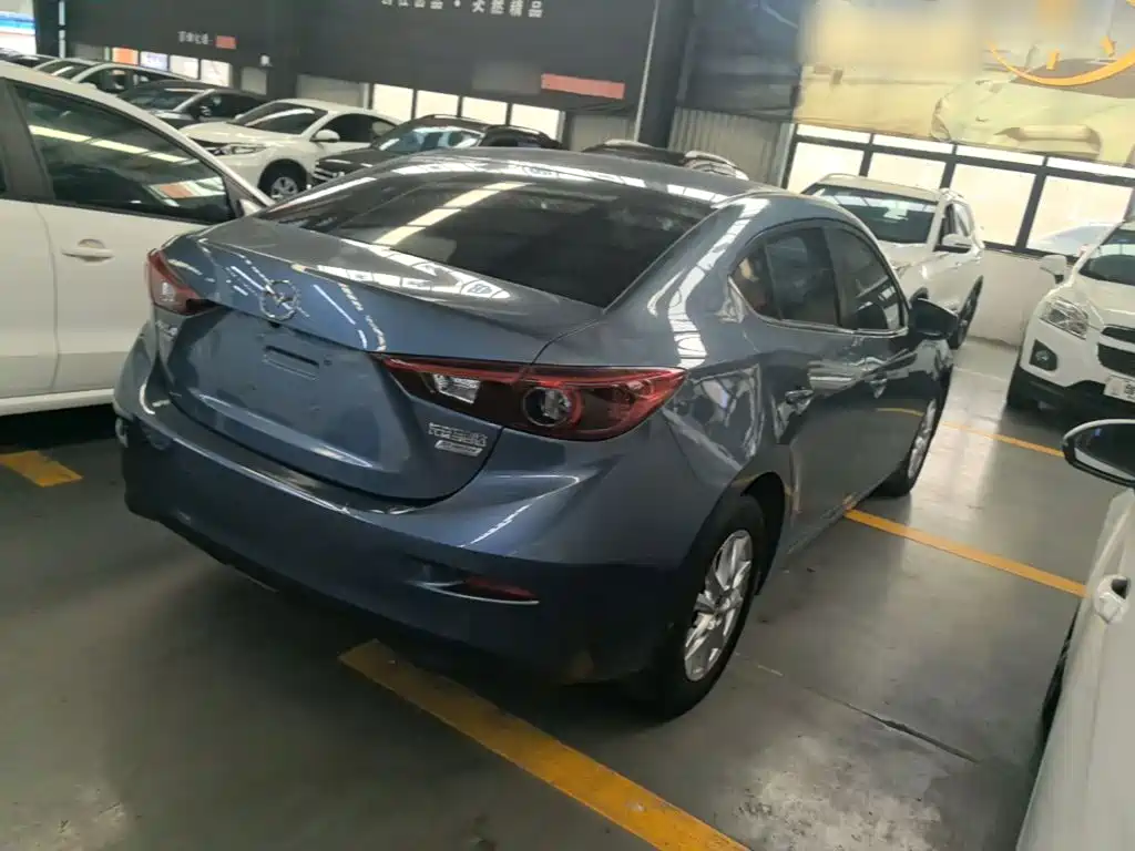 Mazda 3 Axela Sedan 1.5 L Auto Luxury CN-V