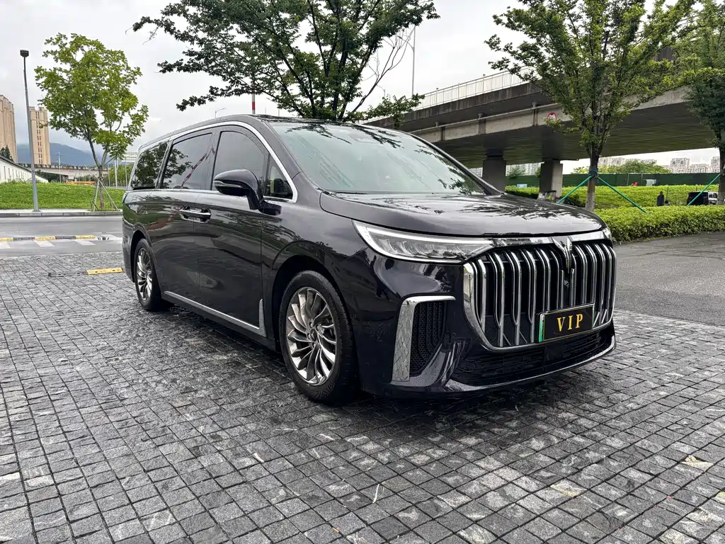 Voyah Dreamer Low Carbon Dream + Smart Enjoyment Package
