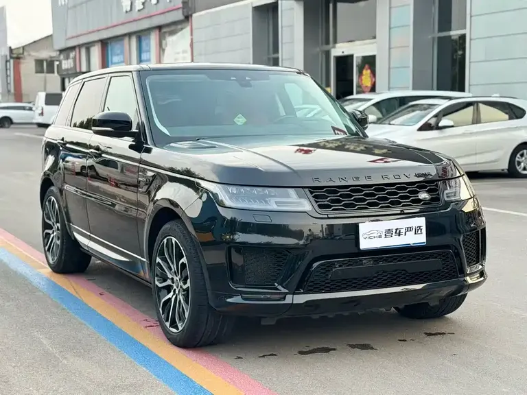 Land Rover Range Rover Sport 3.0 L6 Shine Black