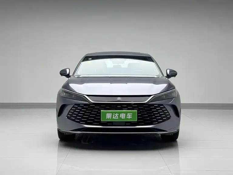 BYD Qin L DM-i Smart Drive 120 KM Transcend