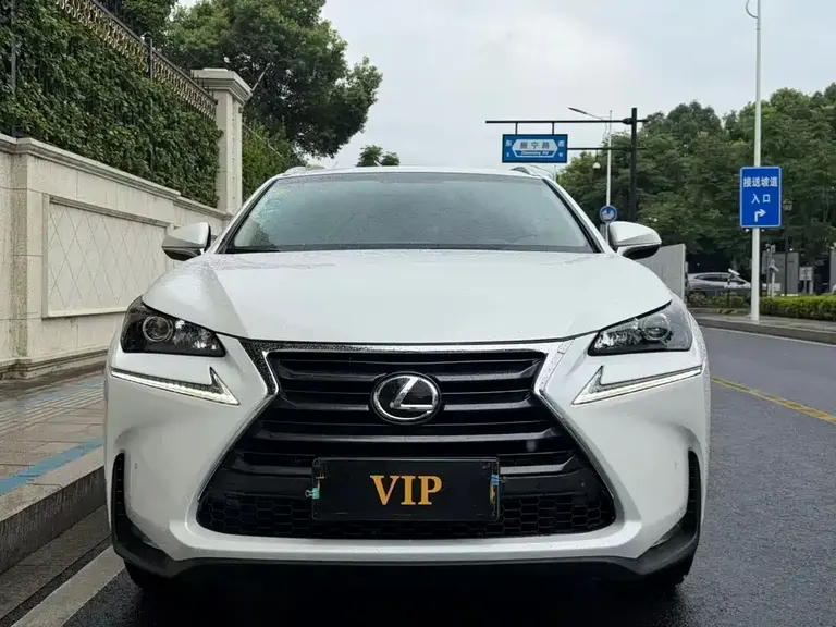 Lexus NX 200 t AWD Sharp Style