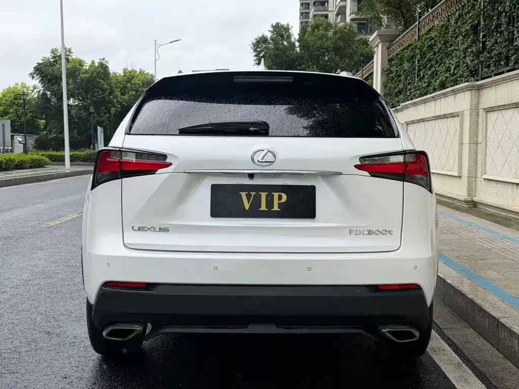 Lexus NX 200 t AWD Sharp Style