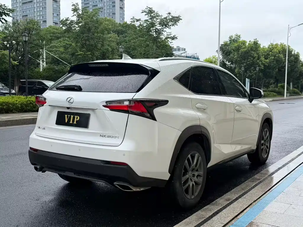Lexus NX 200 t AWD Sharp Style