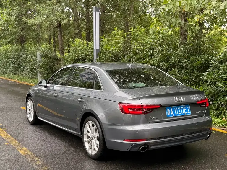 Audi A4 L 30 Anniversary 40 TFSI Fashion
