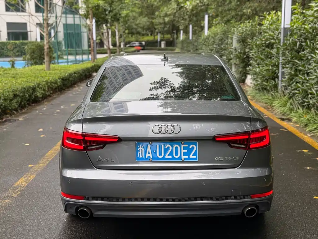 Audi A4 L 30 Anniversary 40 TFSI Fashion