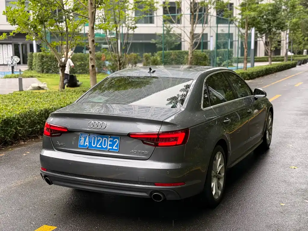 Audi A4 L 30 Anniversary 40 TFSI Fashion