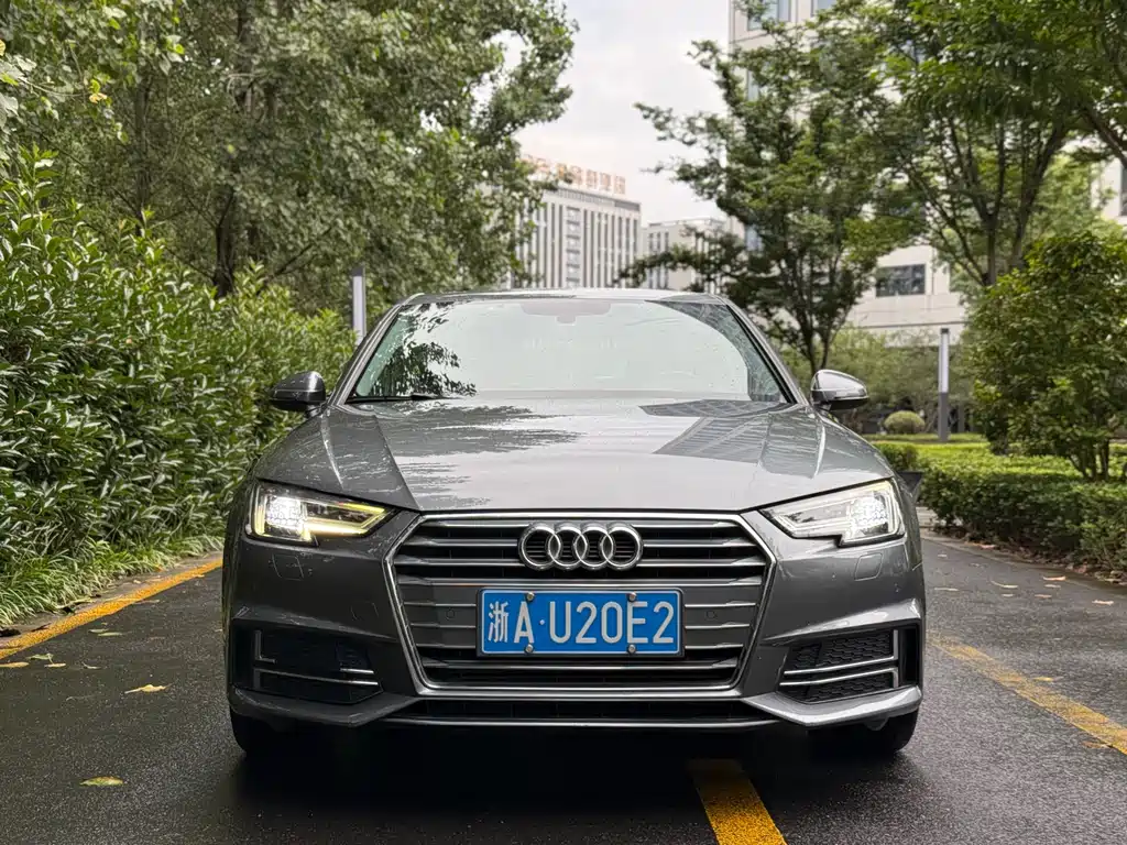 Audi A4 L 30 Anniversary 40 TFSI Fashion