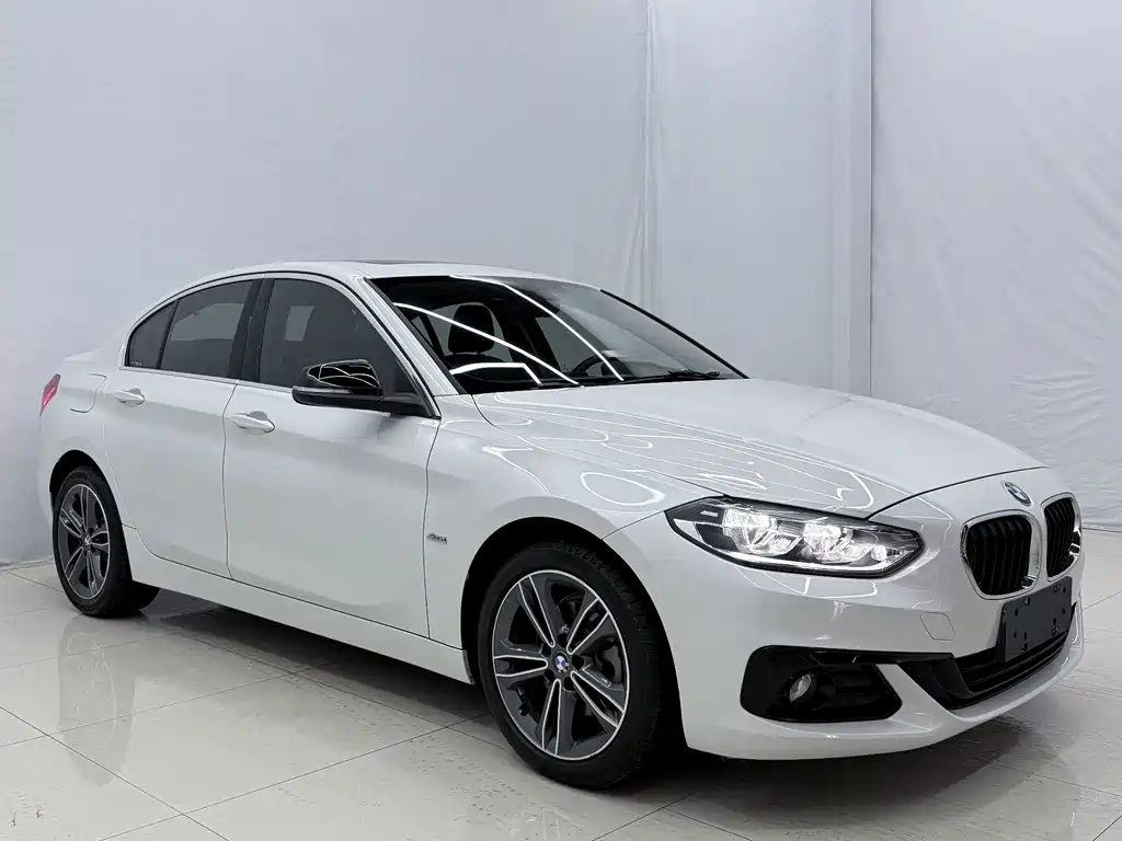 BMW 1 Series Facelift 118 i Sport