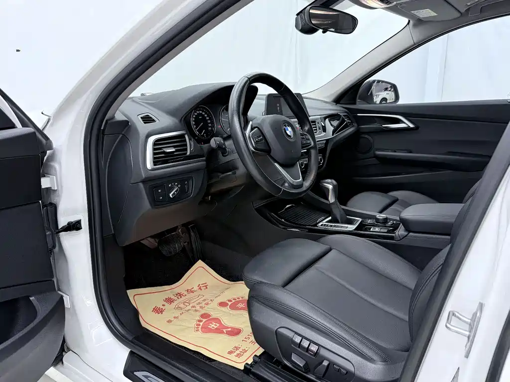 BMW 1 Series Facelift 118 i Sport