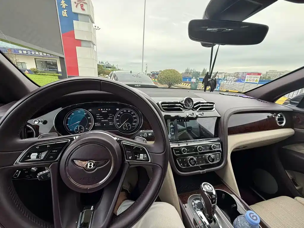 Bentayga 6.0 T Standard