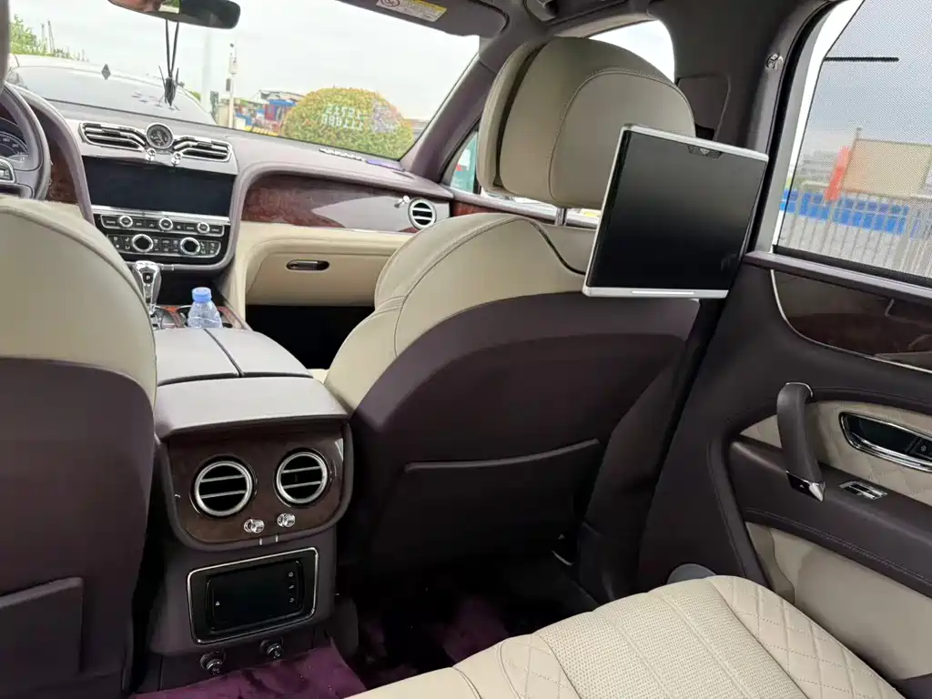 Bentayga 6.0 T Standard