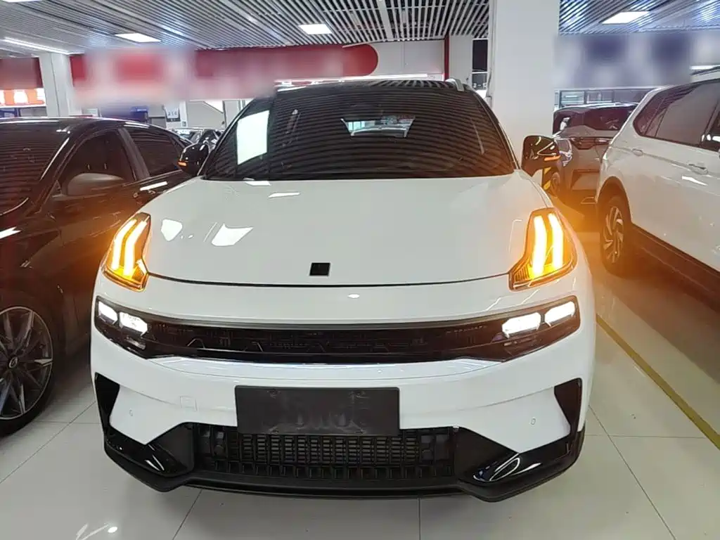 Lynk & Co 06 Remix 1.5 T Power Halo