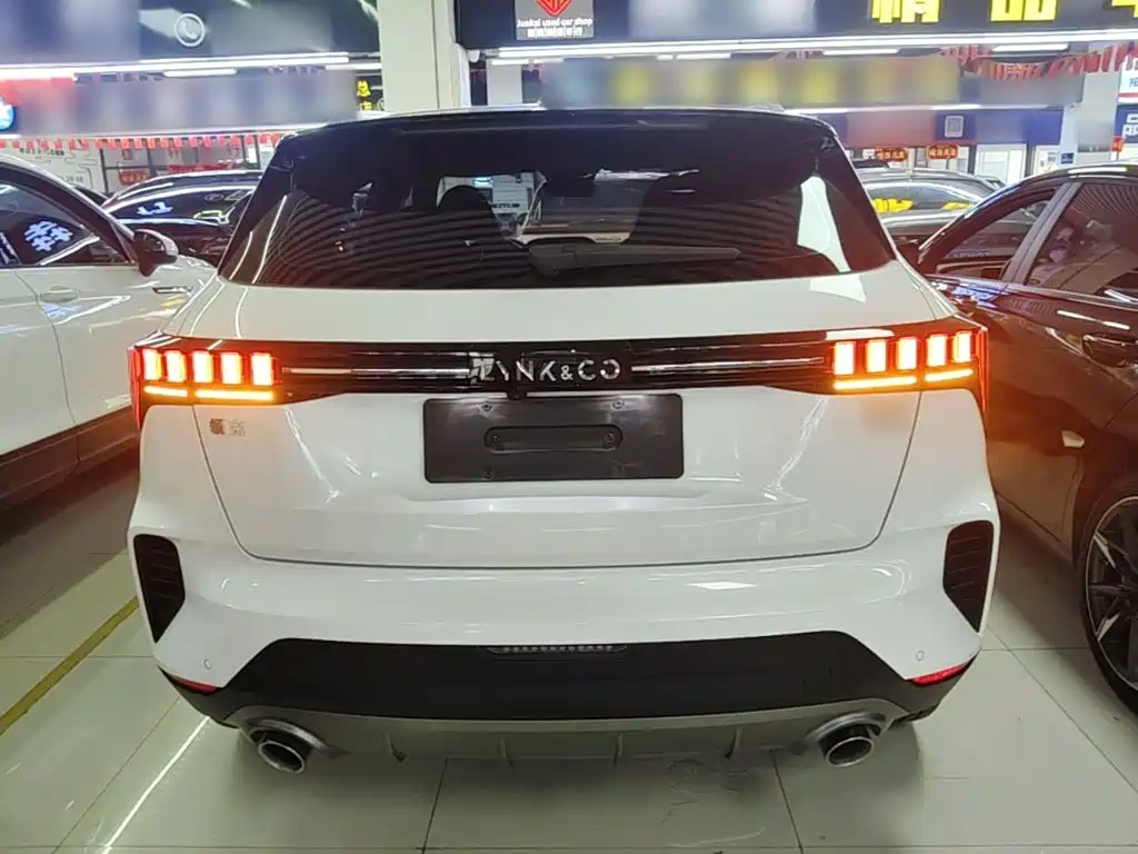Lynk & Co 06 Remix 1.5 T Power Halo