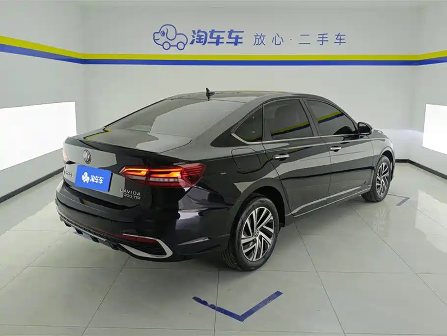 Lavida 300 TSI DSG Starry Sky Manyi