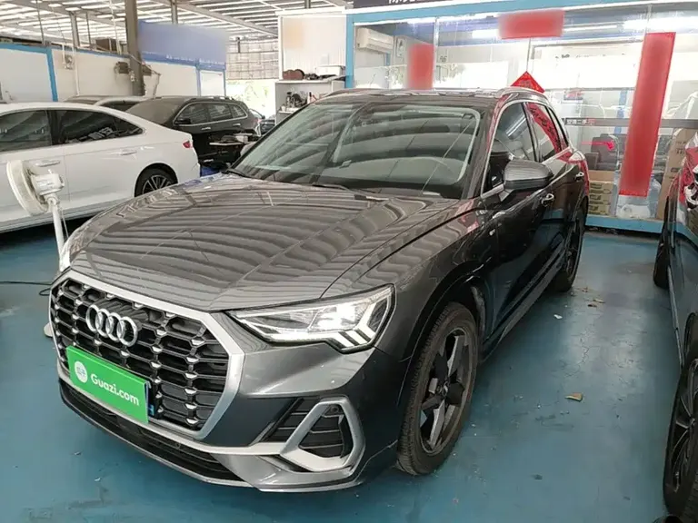 Audi Q3 35 TFSI Fashion Dynamic