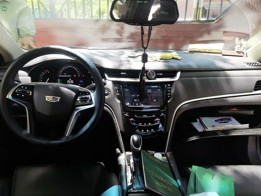 Cadillac XTS 28 T Tech