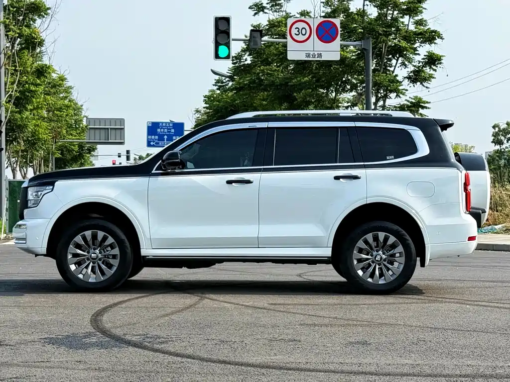 Tank 500 3.0 T Sport Realm 5-seat