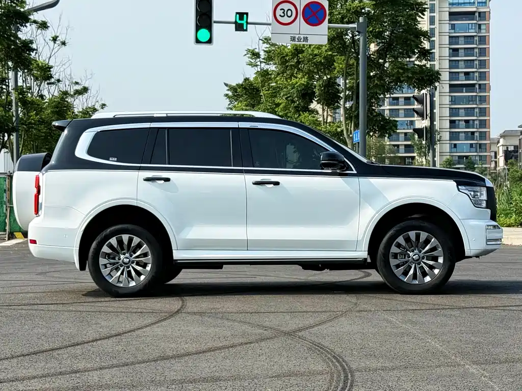 Tank 500 3.0 T Sport Realm 5-seat