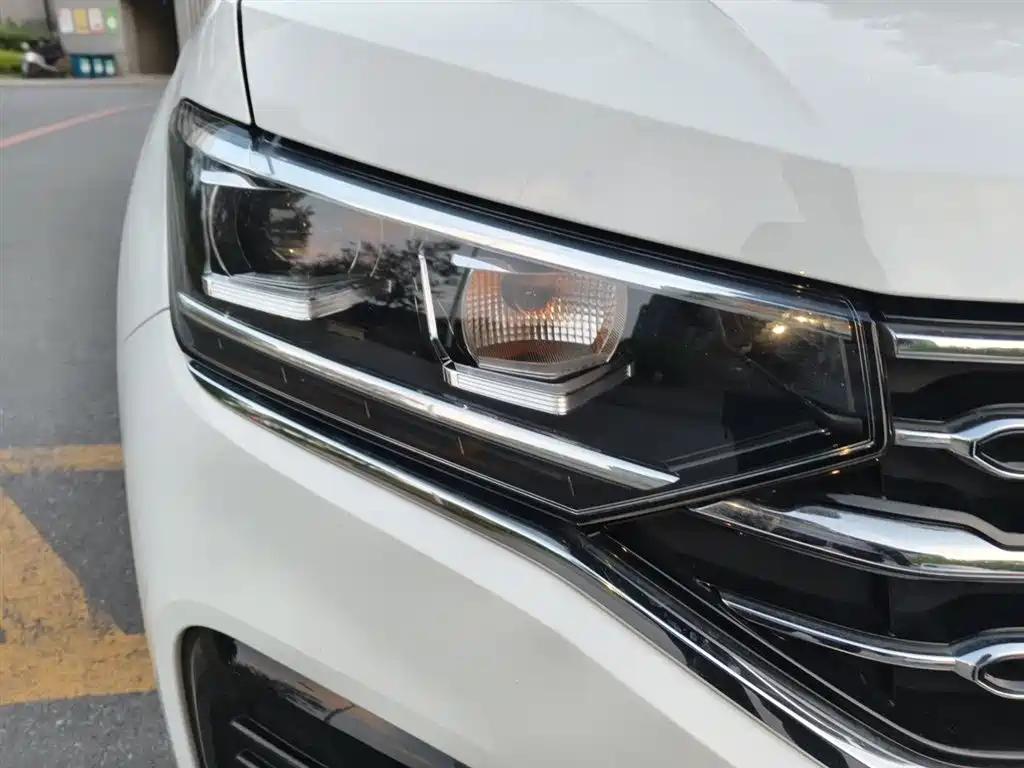 Tayron 380 TSI 4 WD R-Line Connected