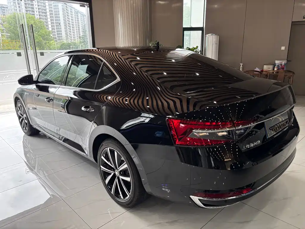 Superb TSI280 DSG Premium
