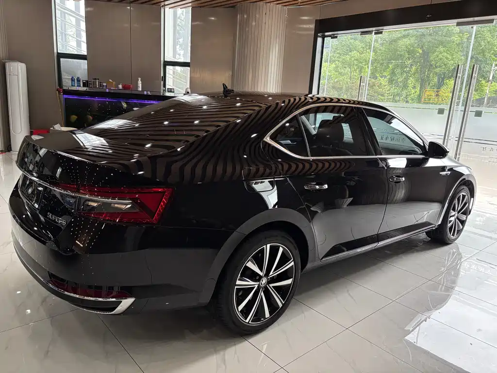 Superb TSI280 DSG Premium