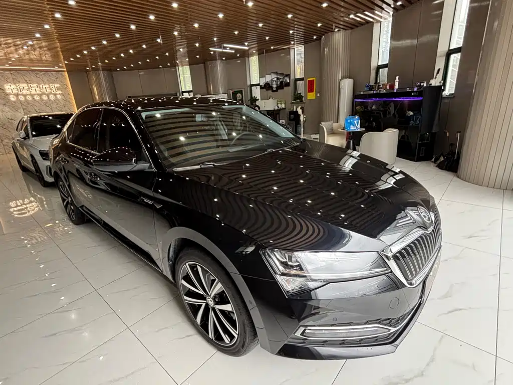 Superb TSI280 DSG Premium
