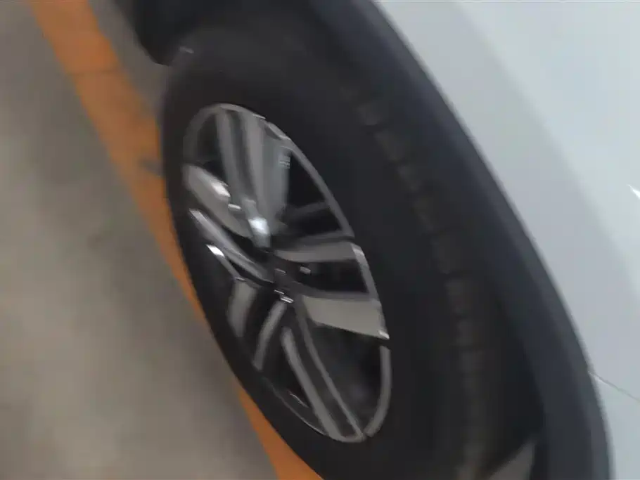 Changan CS75 Blue Whale 1.5 T DCT Distinguished