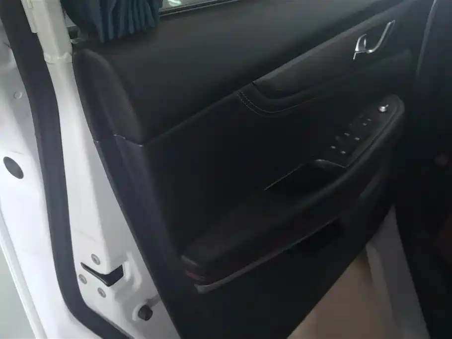 Changan CS75 Blue Whale 1.5 T DCT Distinguished