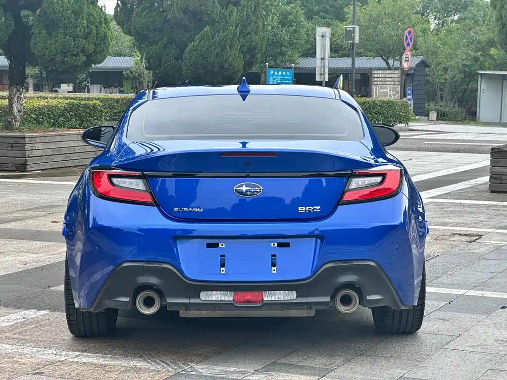 Subaru BRZ 2.4 L Manual