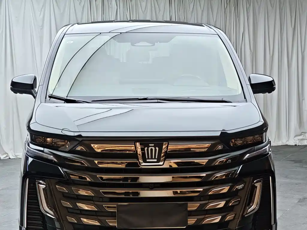 Vellfire Crown Dual Engine 2.5 L Supreme Executive