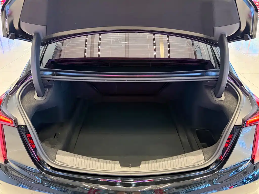 Cadillac CT5 Facelift 28 T Luxury