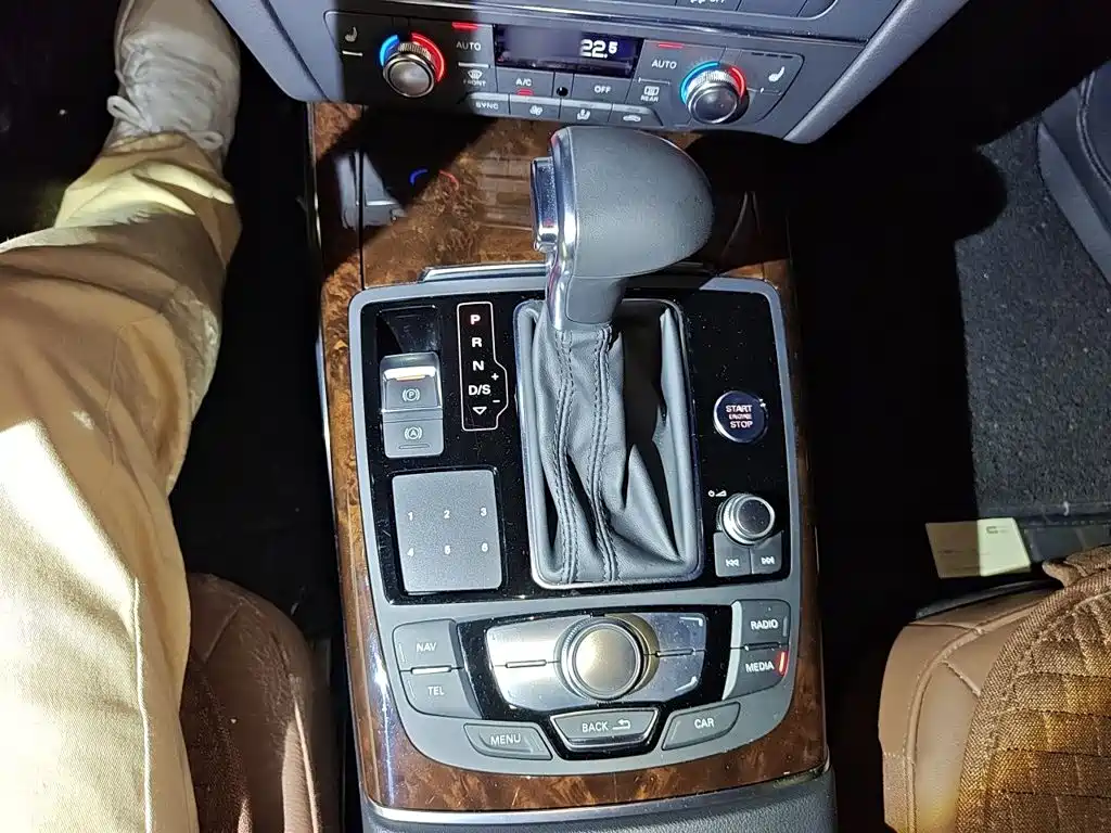 Audi A6 L 30 FSI Comfort