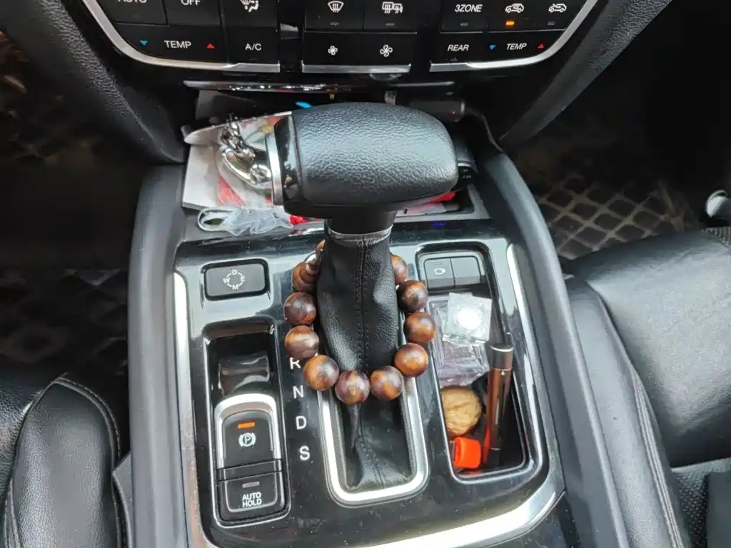 GAC Trumpchi GS8 320 T 2 WD Luxury Connected (7-seat)