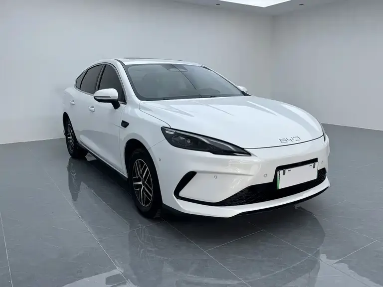 BYD Seal 05 DM-i DM-i Smart Drive 120 KM Flagship