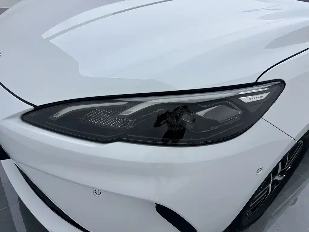 Seal 05 DM-i DM-i Smart Drive 120 KM Flagship