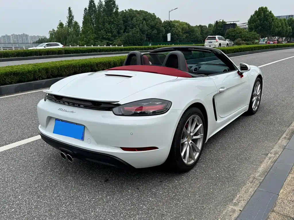 Porsche 718 Boxster 2.0 T