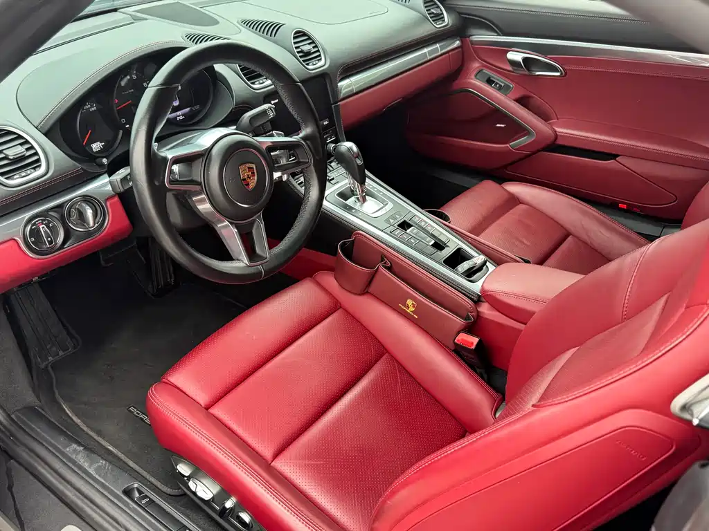 Porsche 718 Boxster 2.0 T