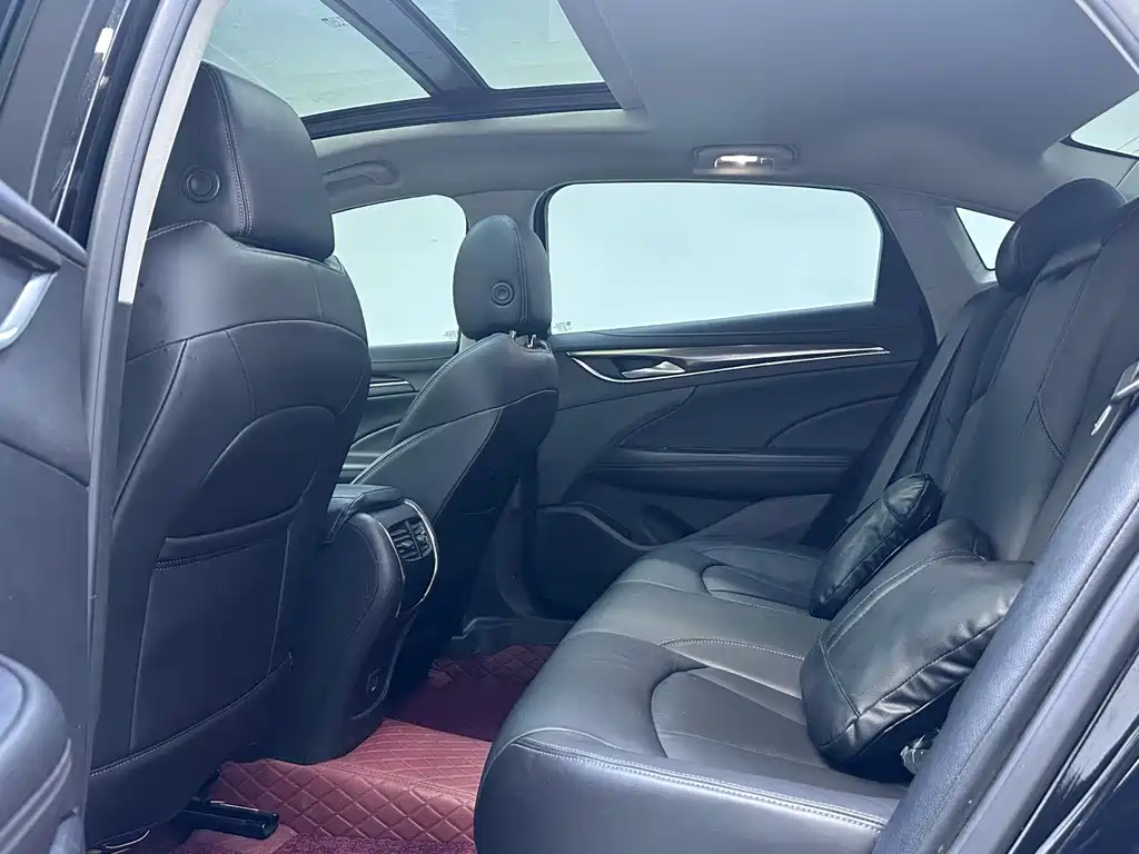 LaCrosse 652 T Luxury