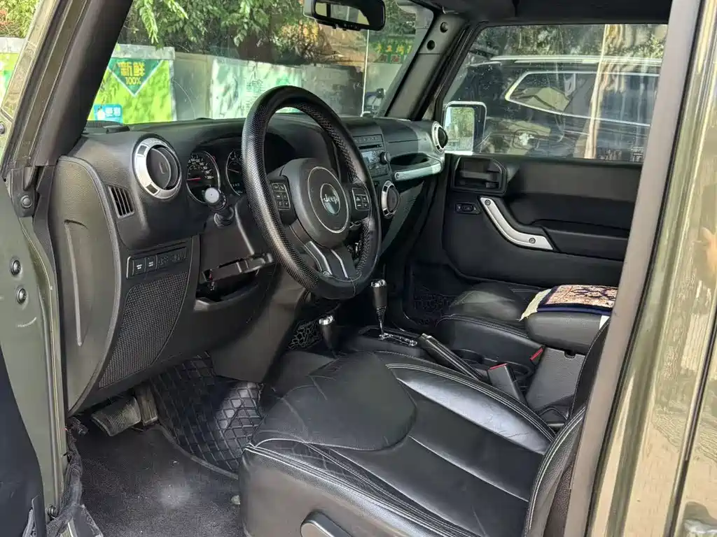 Wrangler 3.6 L Rubicon 4-door Comfort Enjoyment