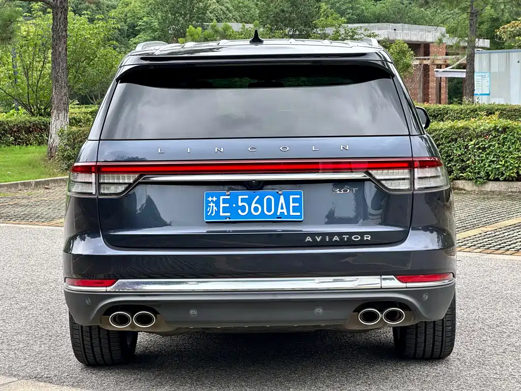 Aviator 3.0 T V6 4 WD Executive