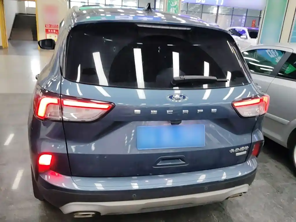 Escape EcoBoost 245 2 WD Shine Enjoyment