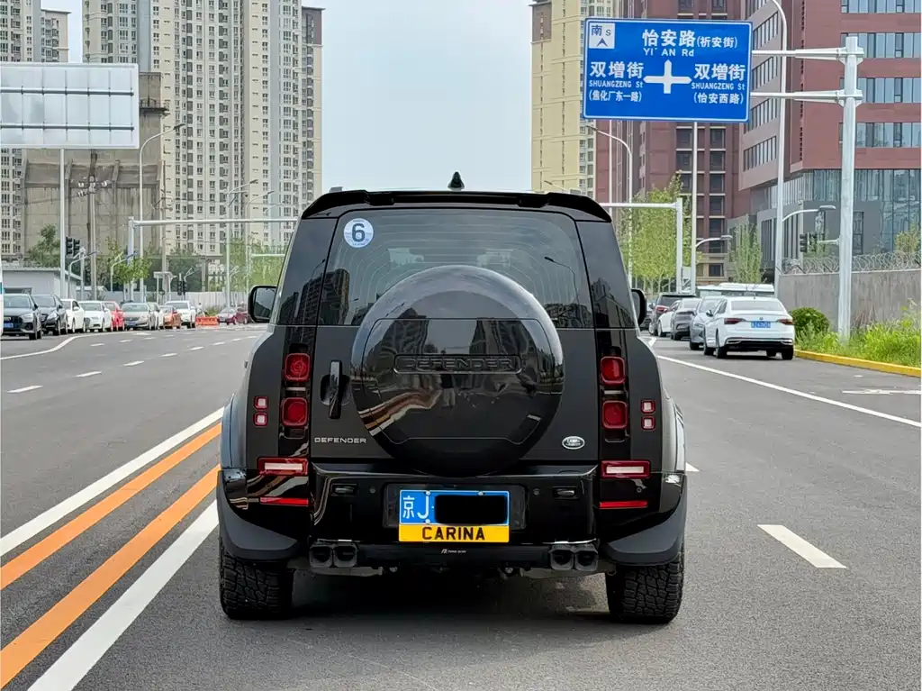 Land Rover Defender 路虎卫士 2025款 110 3.0 T P400 X-Dynamic SE