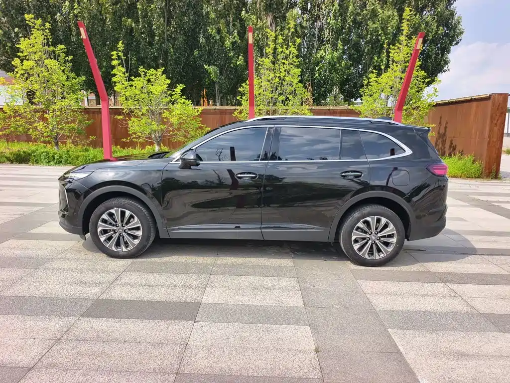 Envision Plus Envision Plus 28 T 2 WD Premium