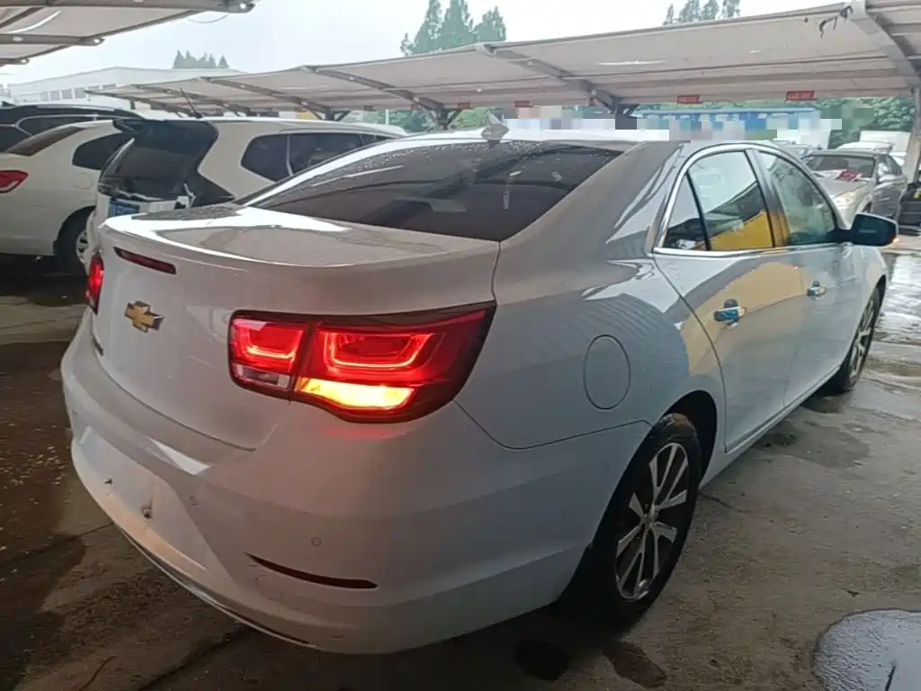 Malibu 2.0 L Auto Luxury